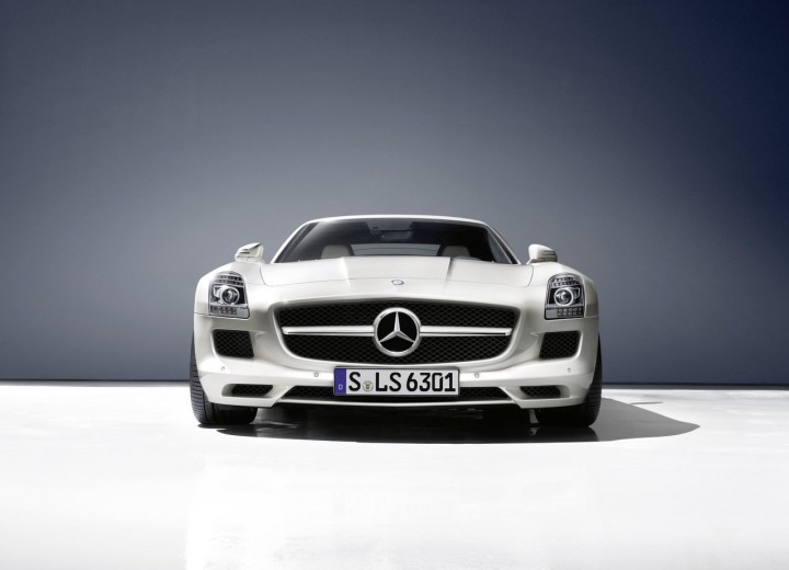 Mercedes-Benz SLS AMG technical specifications and fuel economy